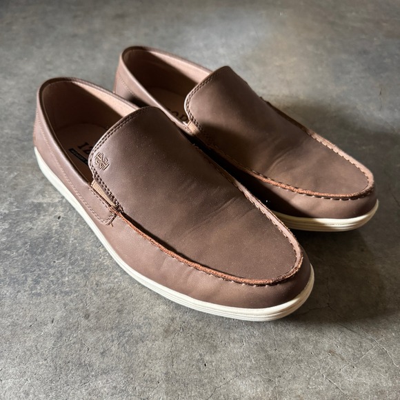 IZOD Mens Seapoint Slip On Loafers Shoes Memory Foam Casual Brown 10M Coastal - Picture 1 of 9